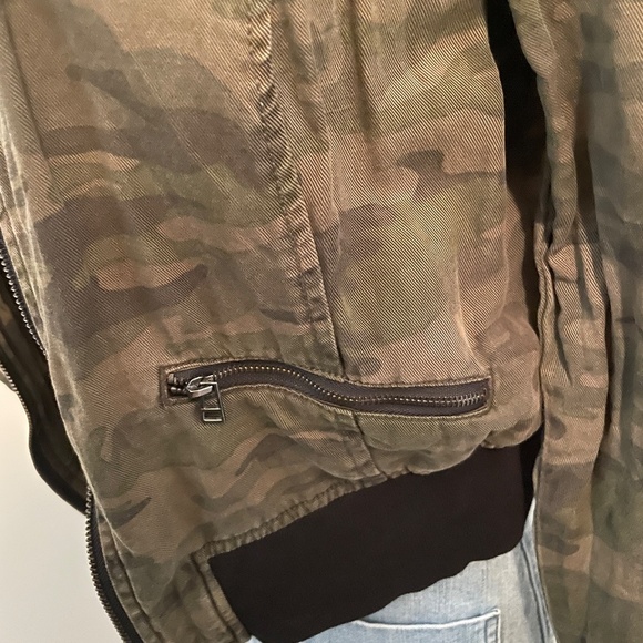 Sanctuary jacket bomber long sleeve camouflage green black womens extra small - Picture 2 of 5